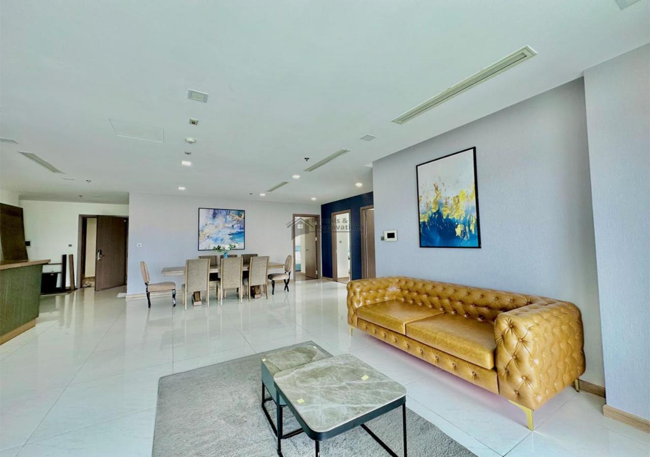The Vinhomes Central Park Apartments - The Buildings Surrounding Landmark 81 ホーチミン市 エクステリア 写真