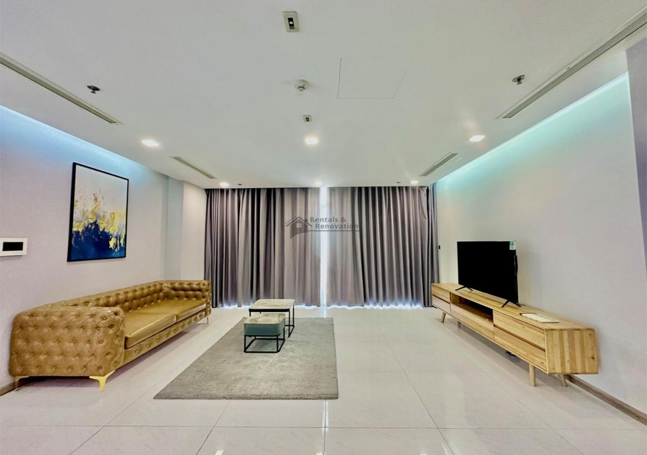 The Vinhomes Central Park Apartments - The Buildings Surrounding Landmark 81 ホーチミン市 エクステリア 写真