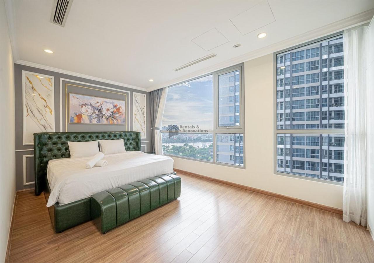 The Vinhomes Central Park Apartments - The Buildings Surrounding Landmark 81 ホーチミン市 エクステリア 写真