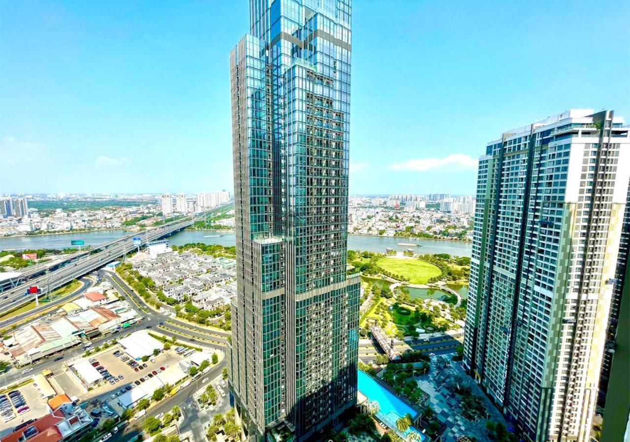 The Vinhomes Central Park Apartments - The Buildings Surrounding Landmark 81 ホーチミン市 エクステリア 写真