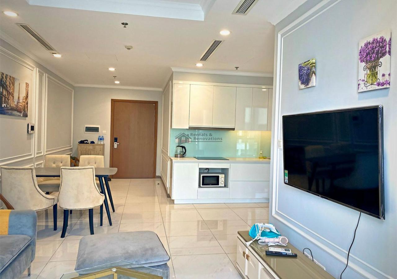 The Vinhomes Central Park Apartments - The Buildings Surrounding Landmark 81 ホーチミン市 エクステリア 写真