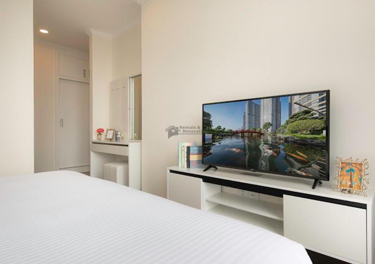 The Vinhomes Central Park Apartments - The Buildings Surrounding Landmark 81 ホーチミン市 エクステリア 写真